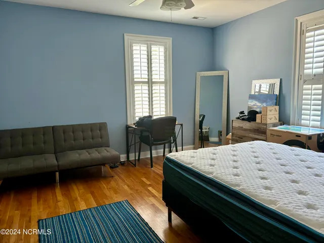 $2,795 | 211 Silver Sloop Way, Carolina Beach, NC 28428