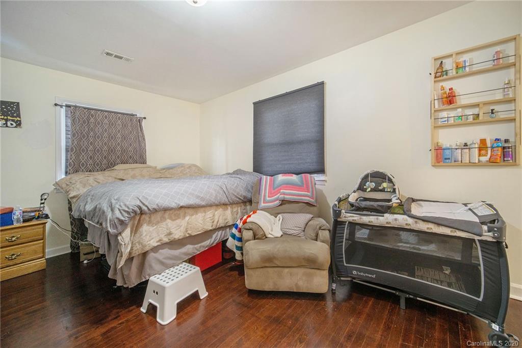 907 Log Cabin Road Charlotte, NC 28213 - Photo 24 of 30 Gallery Image 24