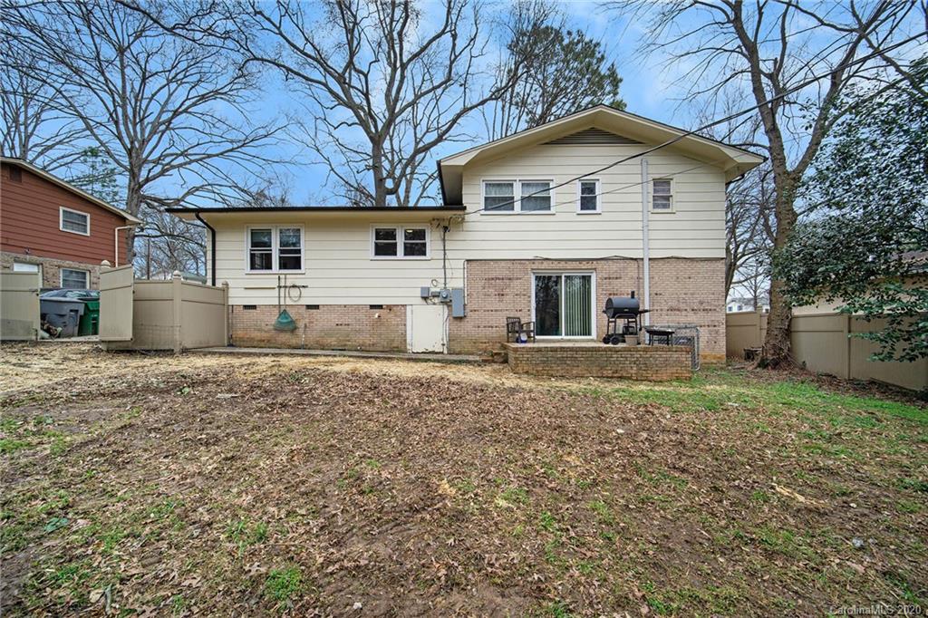 907 Log Cabin Road Charlotte, NC 28213 - Photo 28 of 30 Gallery Image 28