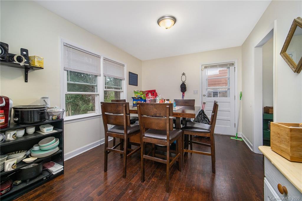907 Log Cabin Road Charlotte, NC 28213 - Photo 8 of 30 Gallery Image 8