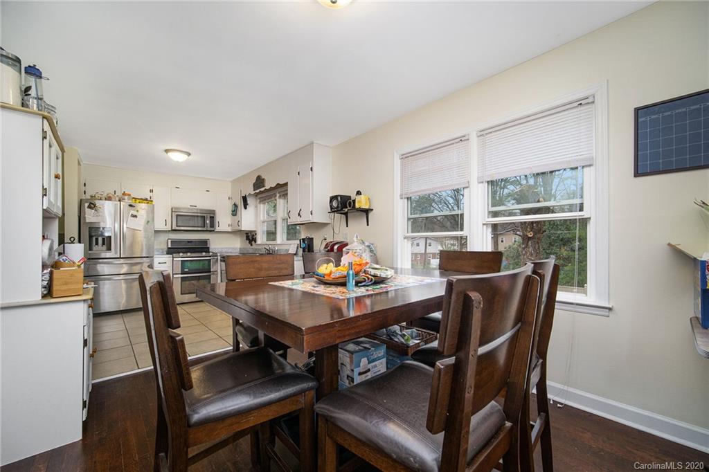 907 Log Cabin Road Charlotte, NC 28213 - Photo 9 of 30 Gallery Image 9