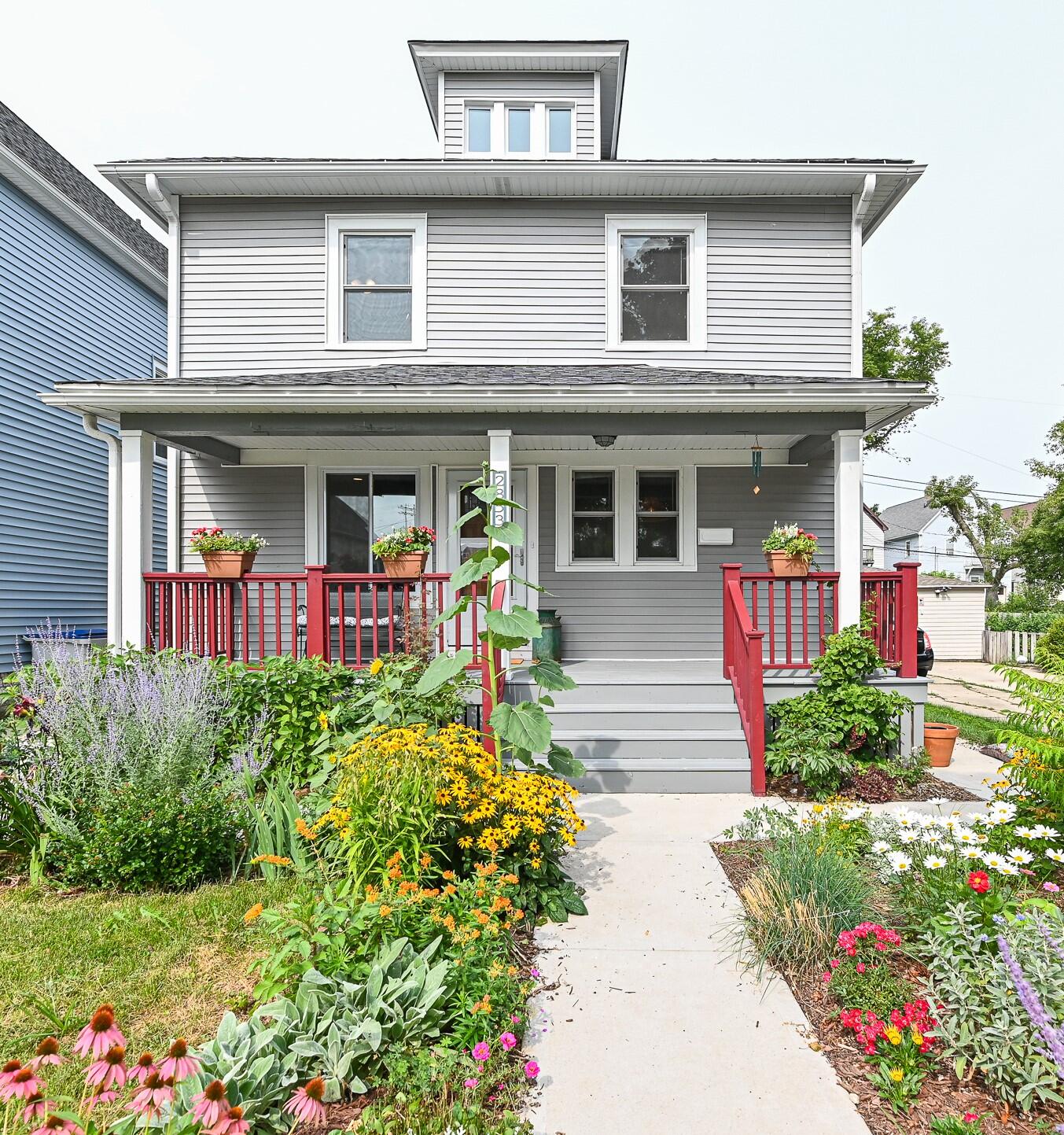 2853 South Ellen Street Milwaukee, WI 53207 - Photo 1 of 1 DSC_52721