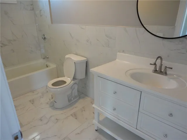 $2,900 | 845 Manton Avenue, Providence, RI 02909