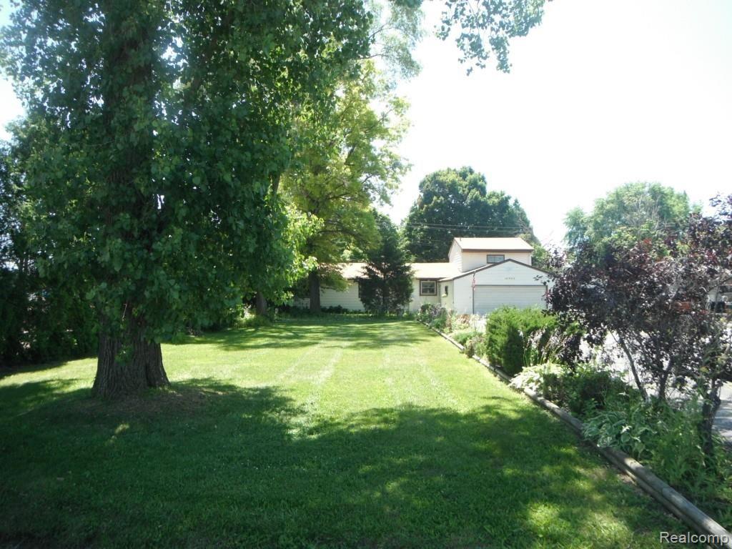 41405 Edison Lake Road Belleville, MI 48111 - Photo 2 of 21 41405 Edison Lake Rd 043.jpg
