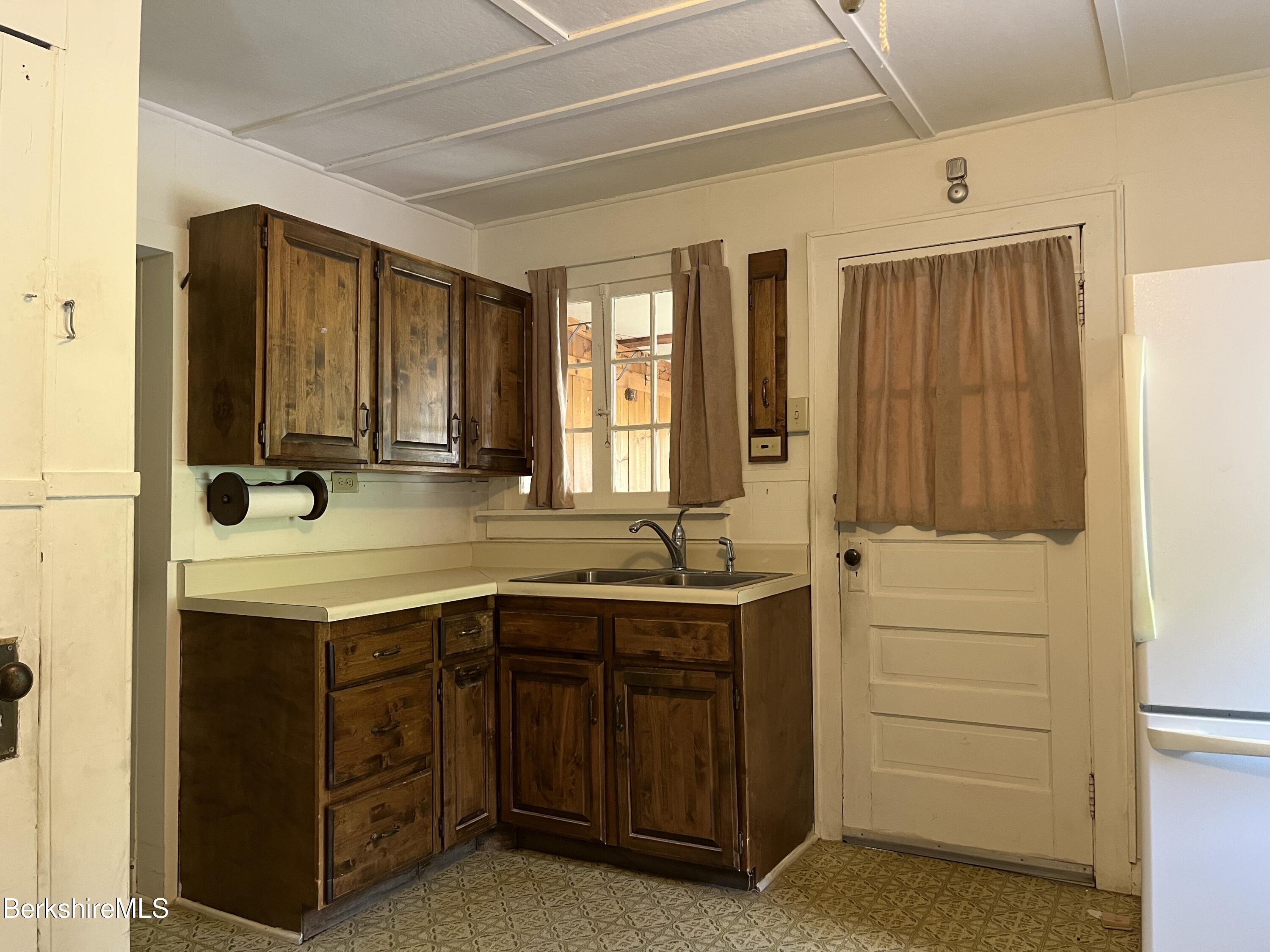 485 Golden Hill Road Lee, MA 01238 - Photo 19 of 41 Kitchen D