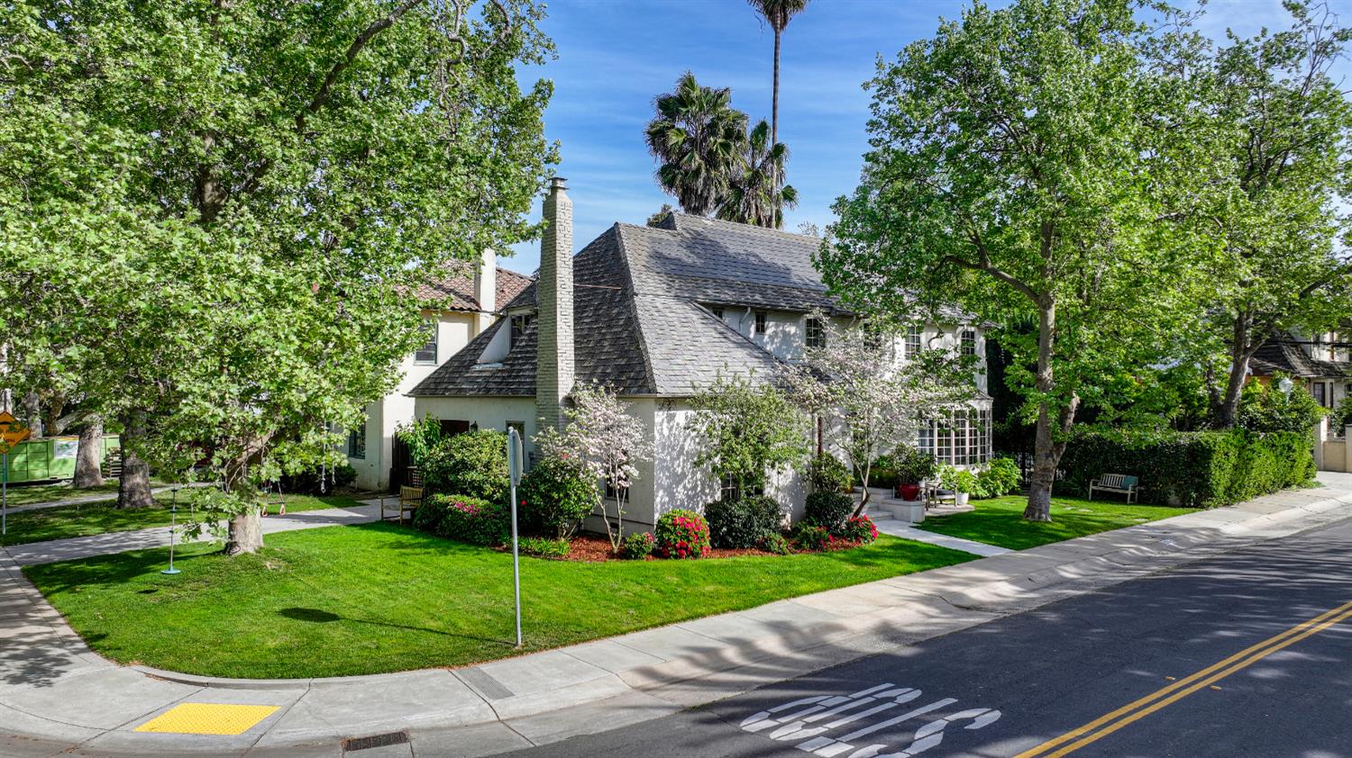 3501 Cutter Way Sacramento, CA 95818 - Photo 87 of 89 a view of a house with a yard and potted plants