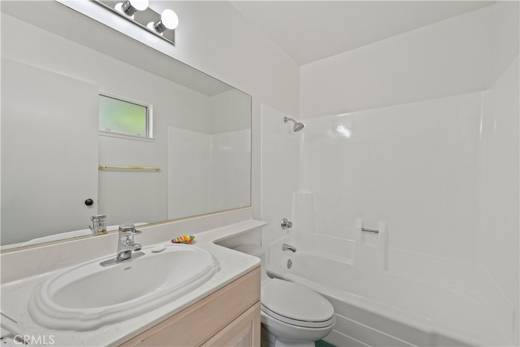 13543 Laurelhurst Road Moorpark, CA 93021 - Photo 22 of 39