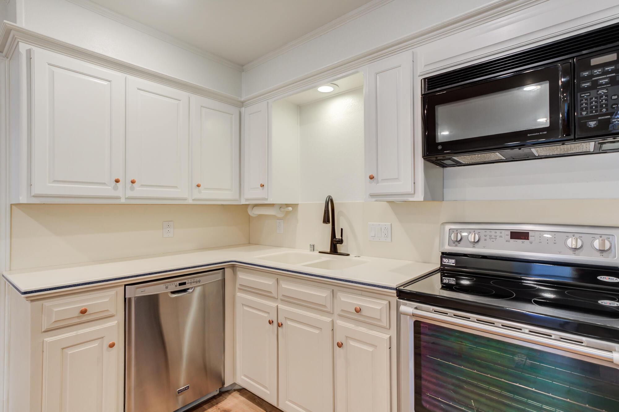 4414 89th Street Lubbock, TX 79424 - Photo 23 of 56 4414-89th-St_Lubbock-TX_23_Kitchen