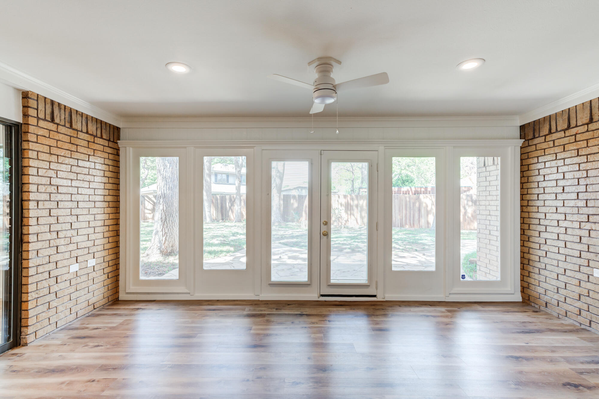 4414 89th Street Lubbock, TX 79424 - Photo 42 of 56 4414-89th-St_Lubbock-TX_44_Sunroom