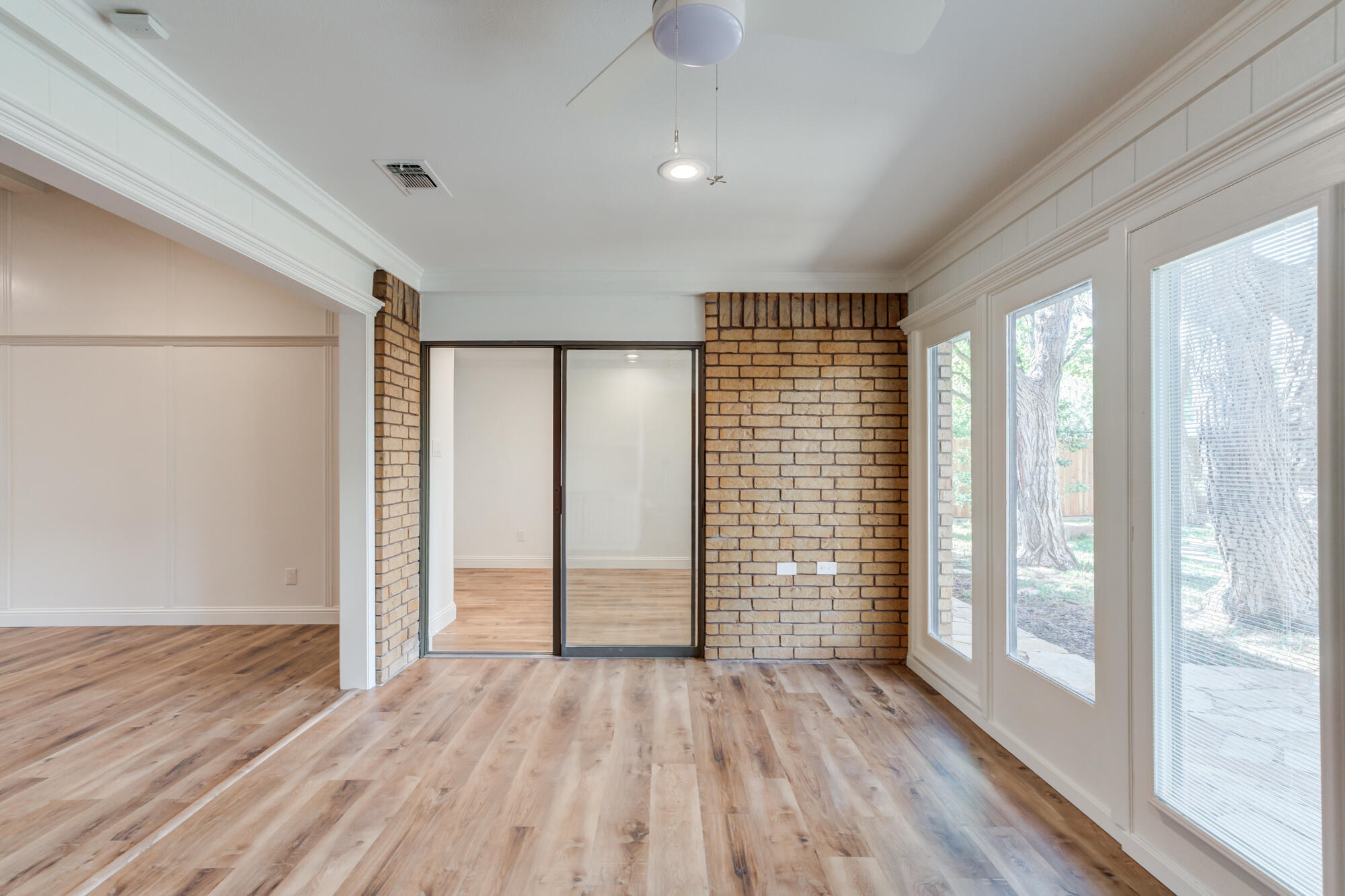 4414 89th Street Lubbock, TX 79424 - Photo 43 of 56 4414-89th-St_Lubbock-TX_45_Sunroom