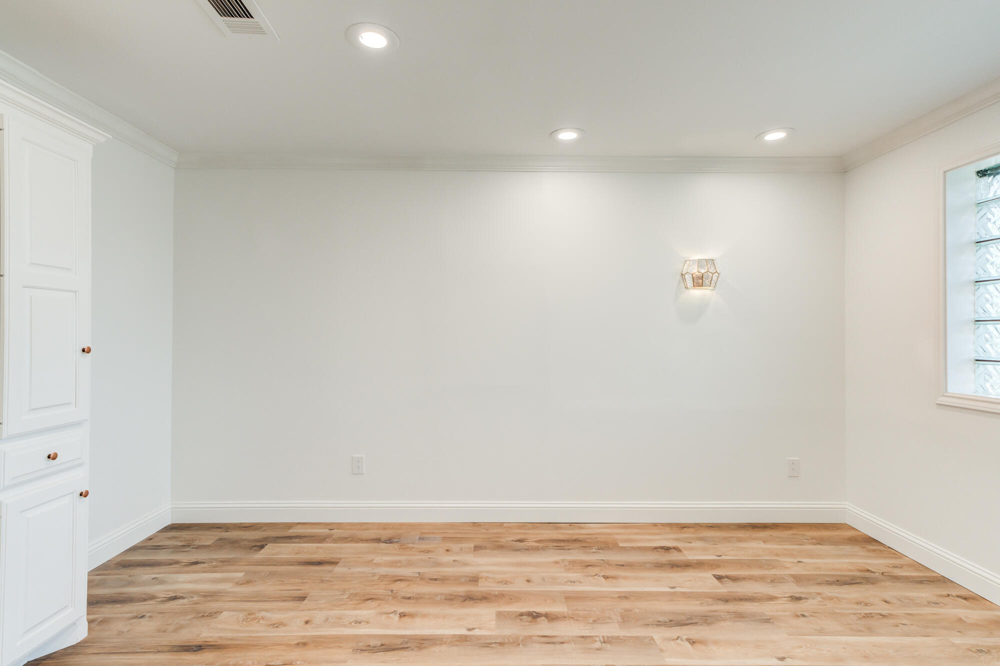 4414 89th Street Lubbock, TX 79424 - Photo 45 of 56 4414-89th-St_Lubbock-TX_47_Office
