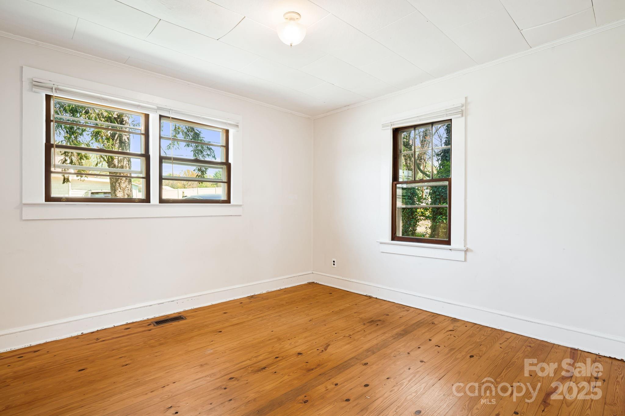 56 Pressley Avenue Brevard, NC 28712 - Photo 15 of 31