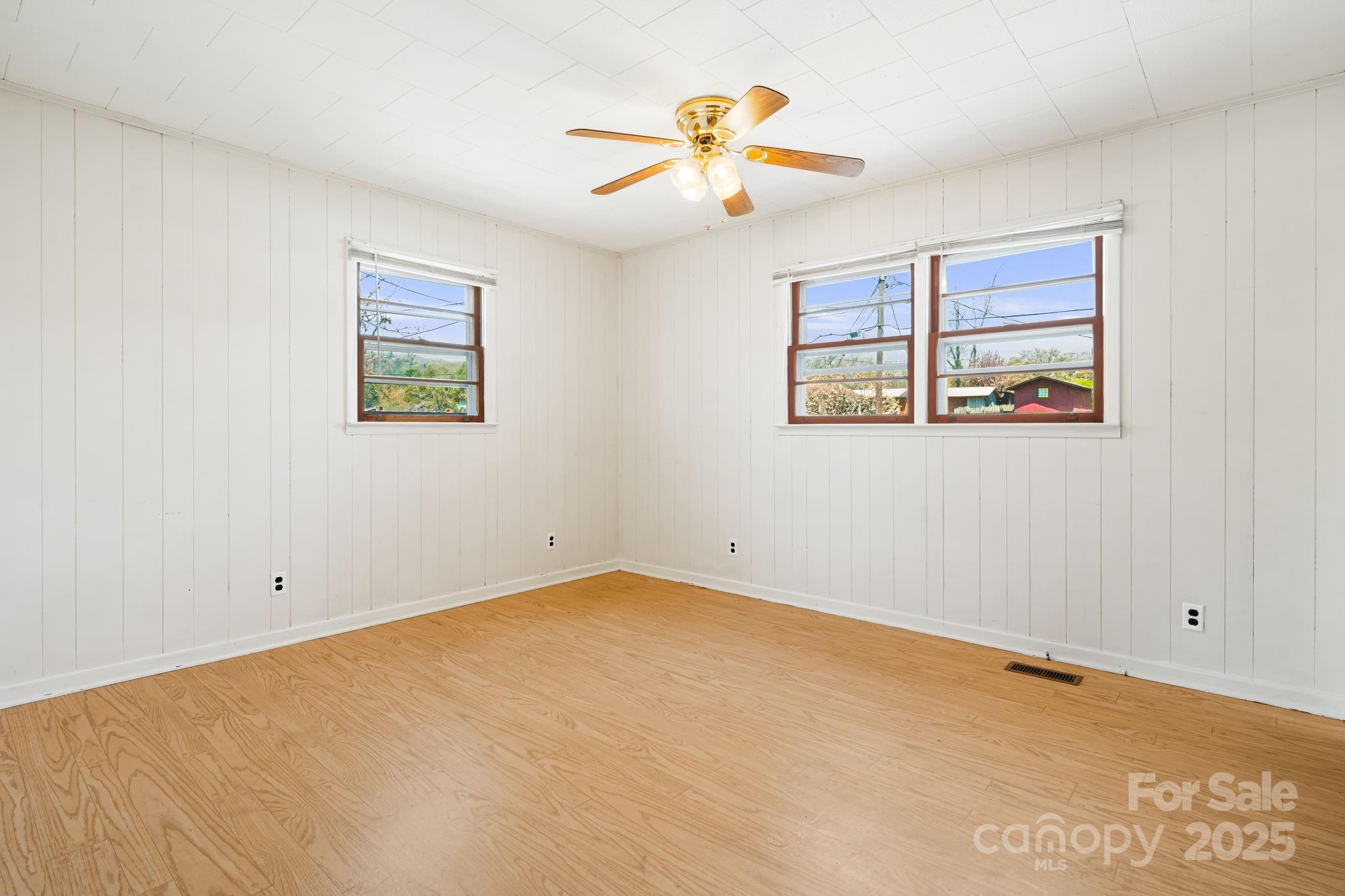 56 Pressley Avenue Brevard, NC 28712 - Photo 17 of 31