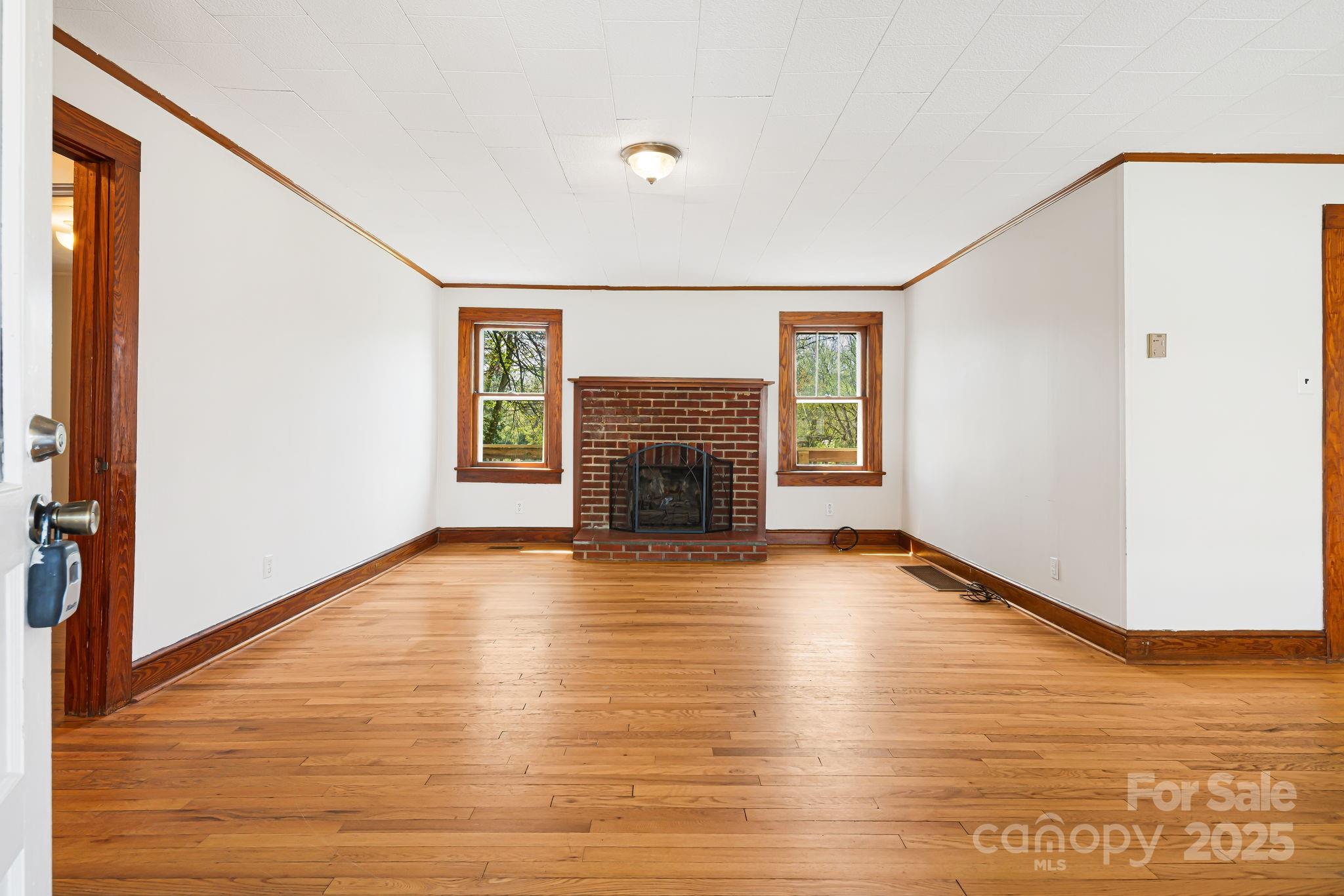 56 Pressley Avenue Brevard, NC 28712 - Photo 3 of 31