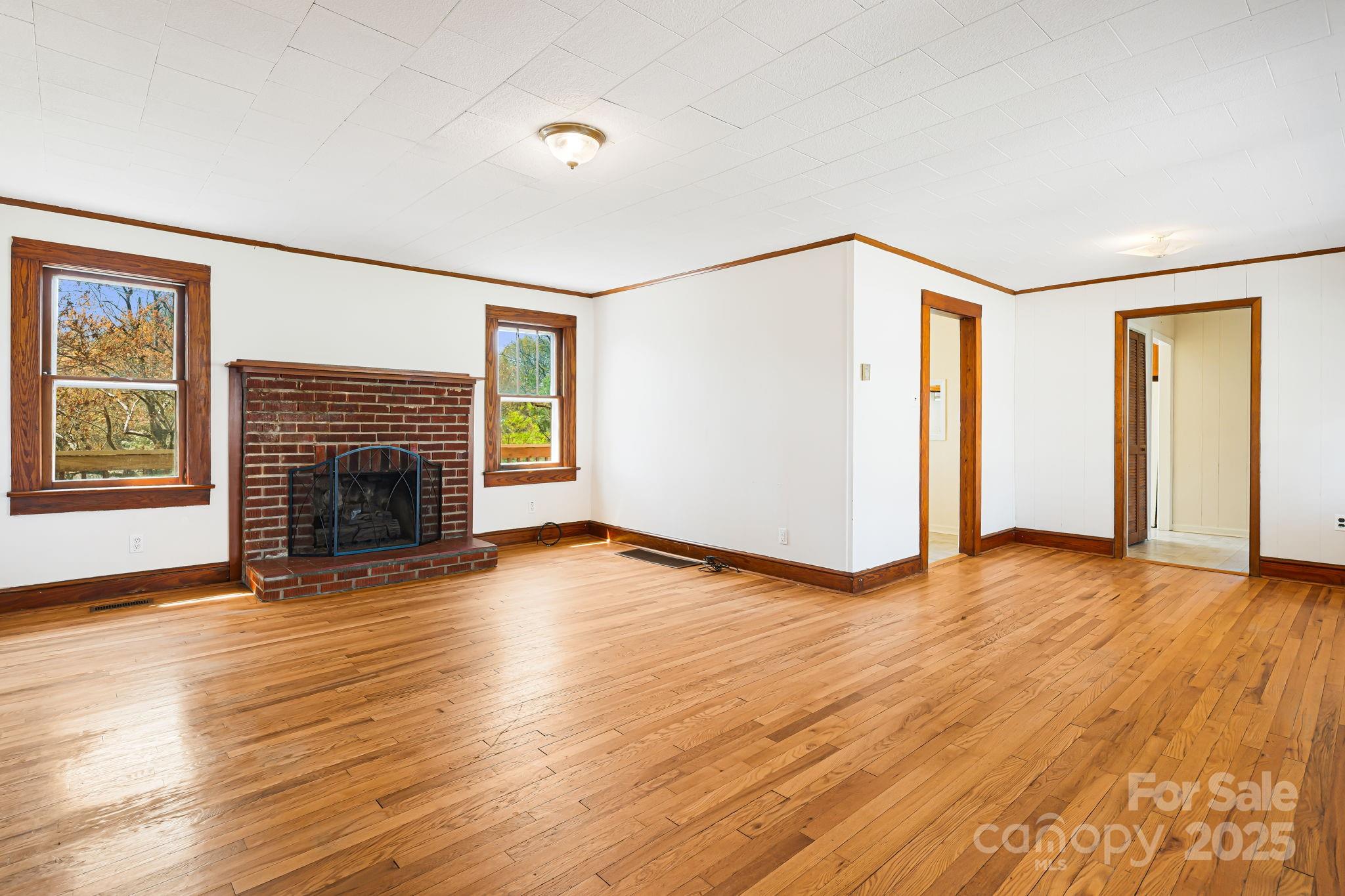 56 Pressley Avenue Brevard, NC 28712 - Photo 4 of 31