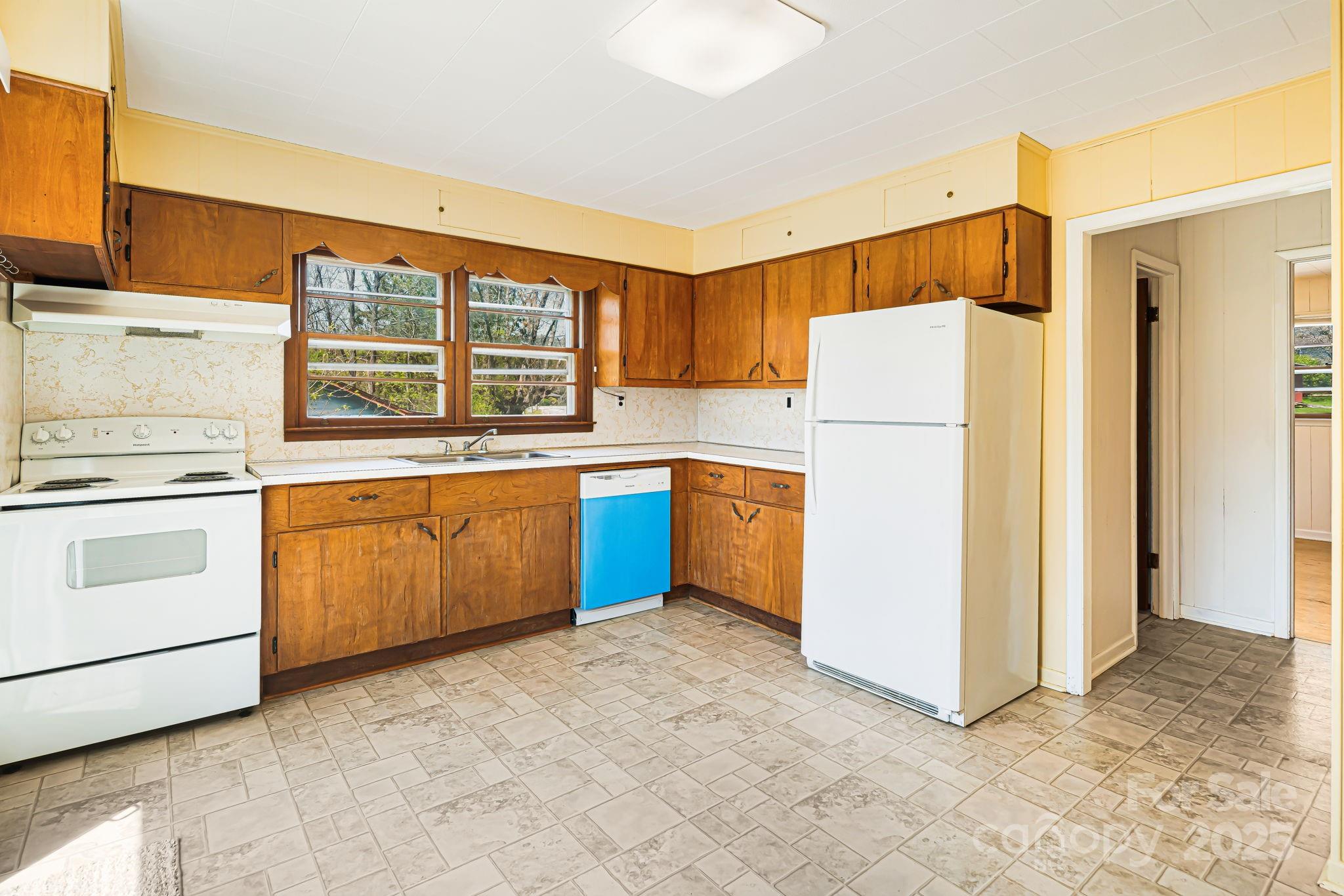 56 Pressley Avenue Brevard, NC 28712 - Photo 10 of 31