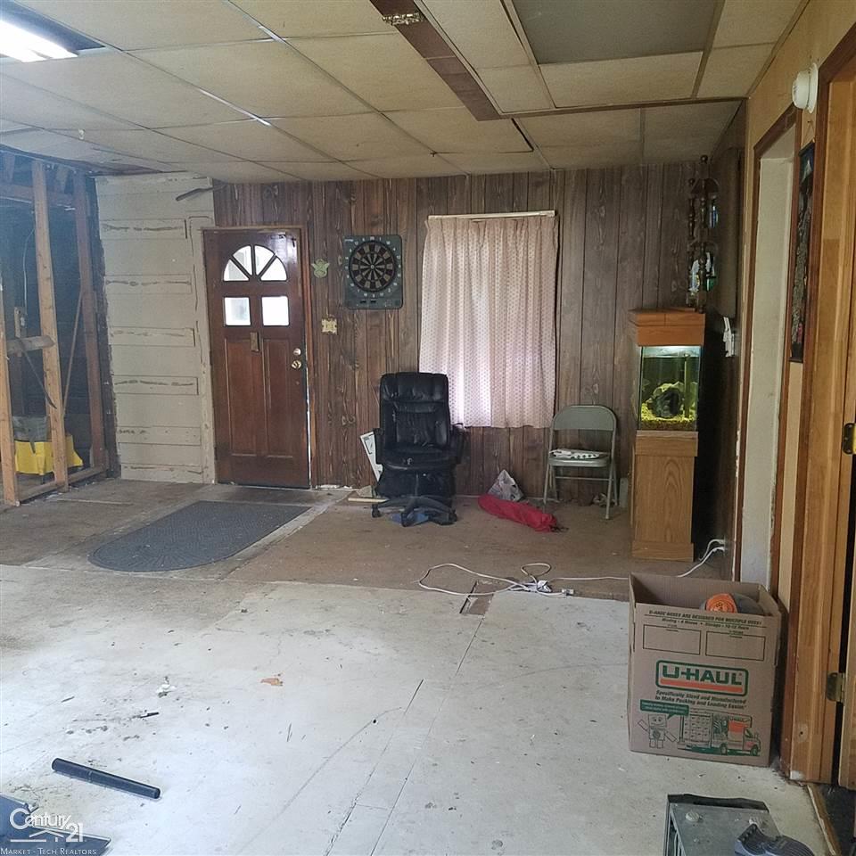 48980 Fairchild Road Macomb, MI 48042 - Photo 4 of 7 31313555-3.JPG