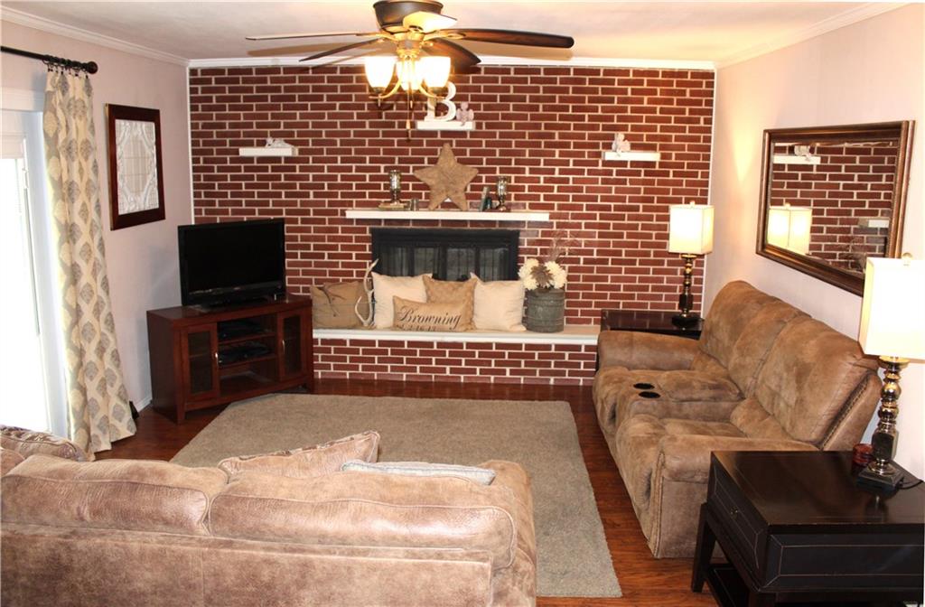 4247 Solun Road Indianapolis, IN 46221 - Photo 3 of 26 Gallery Image 3