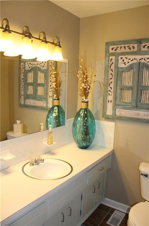 4247 Solun Road Indianapolis, IN 46221 - Photo 8 of 26 Gallery Image 8