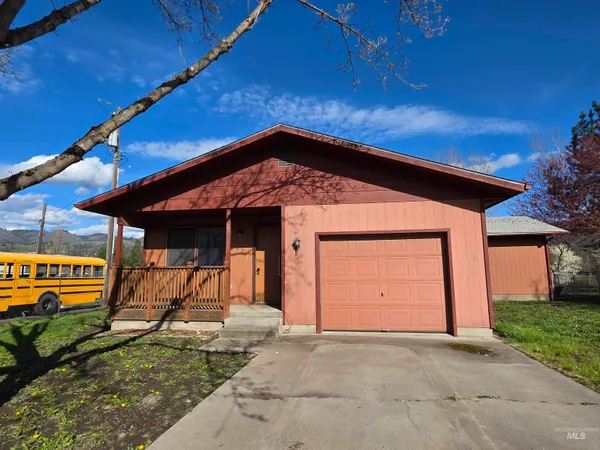 $175,000 | 1401 Hill Street, Kamiah, ID 83536