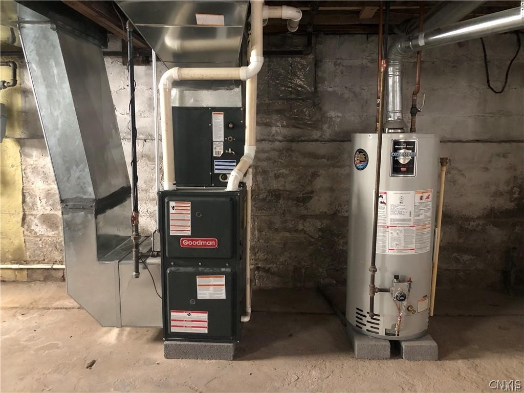 947 Wadsworth Street Syracuse, NY 13208 - Photo 6 of 20