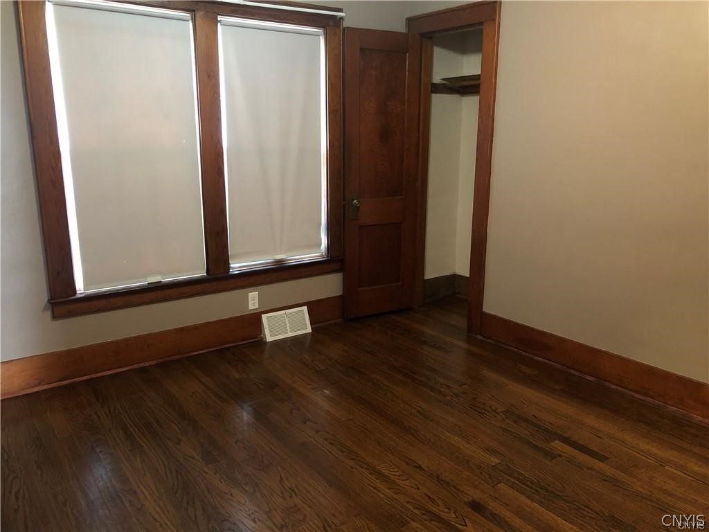 947 Wadsworth Street Syracuse, NY 13208 - Photo 9 of 20