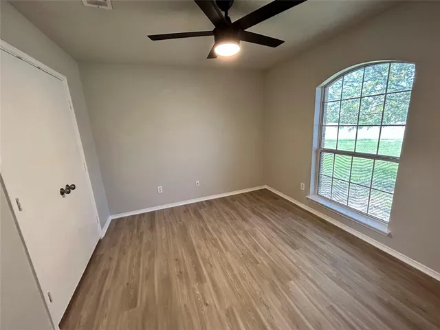 $2,100 | 928 Carlin Lane, Burleson, TX 76028