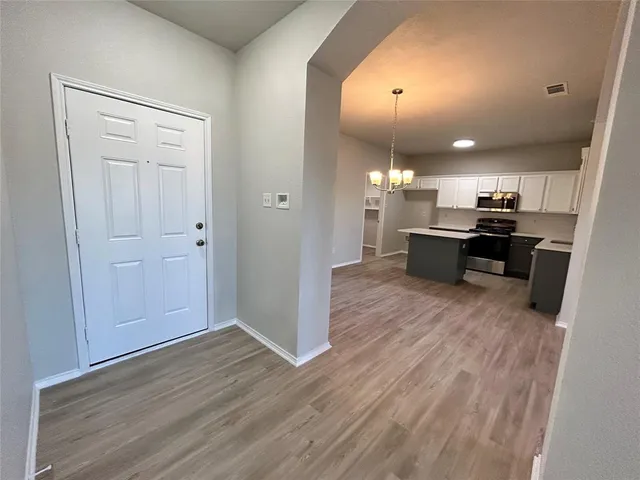 $2,100 | 928 Carlin Lane, Burleson, TX 76028