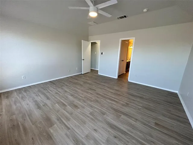 $2,100 | 928 Carlin Lane, Burleson, TX 76028