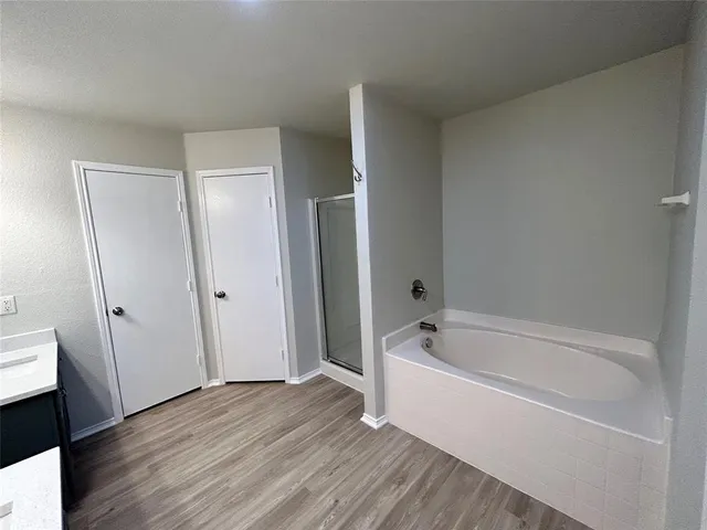 $2,100 | 928 Carlin Lane, Burleson, TX 76028