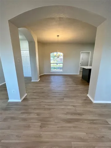 $2,100 | 928 Carlin Lane, Burleson, TX 76028