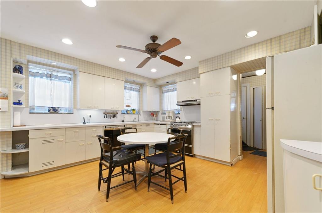 7600 Ridge Boulevard Brooklyn, NY 11209 - Photo 22 of 48 Gallery Image 22