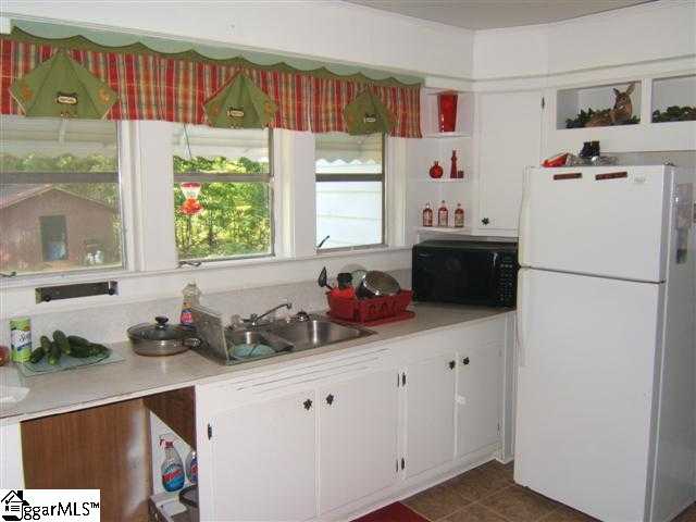 938 Simms Mill Road Liberty, SC 29657 - Photo 2 of 9