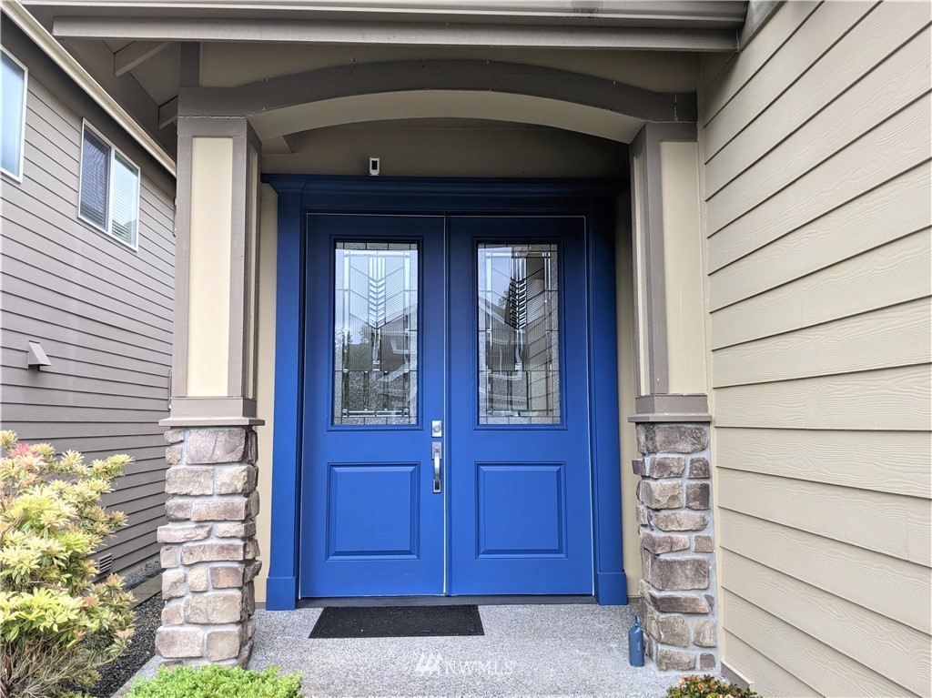 257 Vashon Avenue Northeast Renton, WA 98059 - Photo 2 of 23