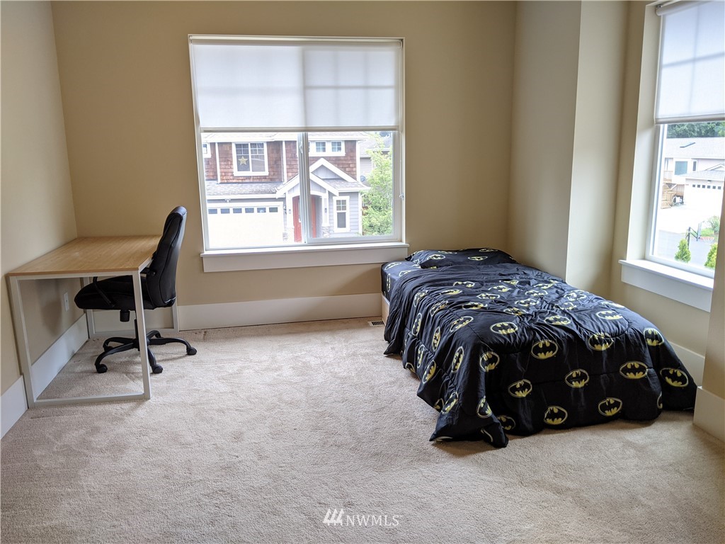 257 Vashon Avenue Northeast Renton, WA 98059 - Photo 17 of 23