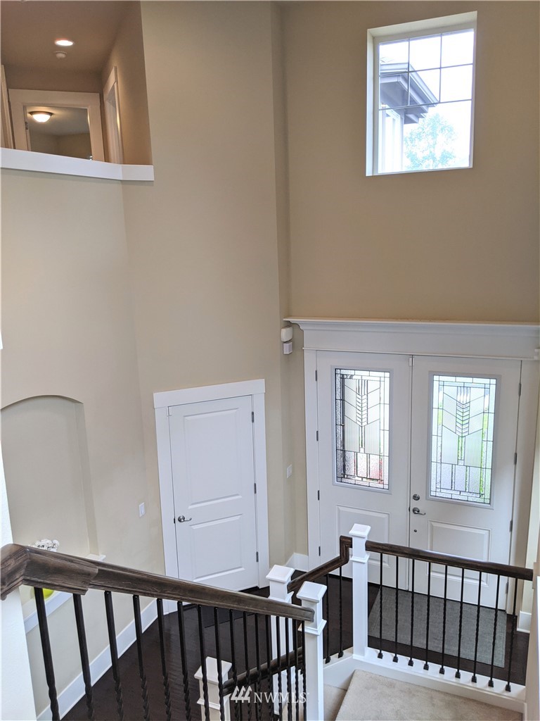 257 Vashon Avenue Northeast Renton, WA 98059 - Photo 5 of 23