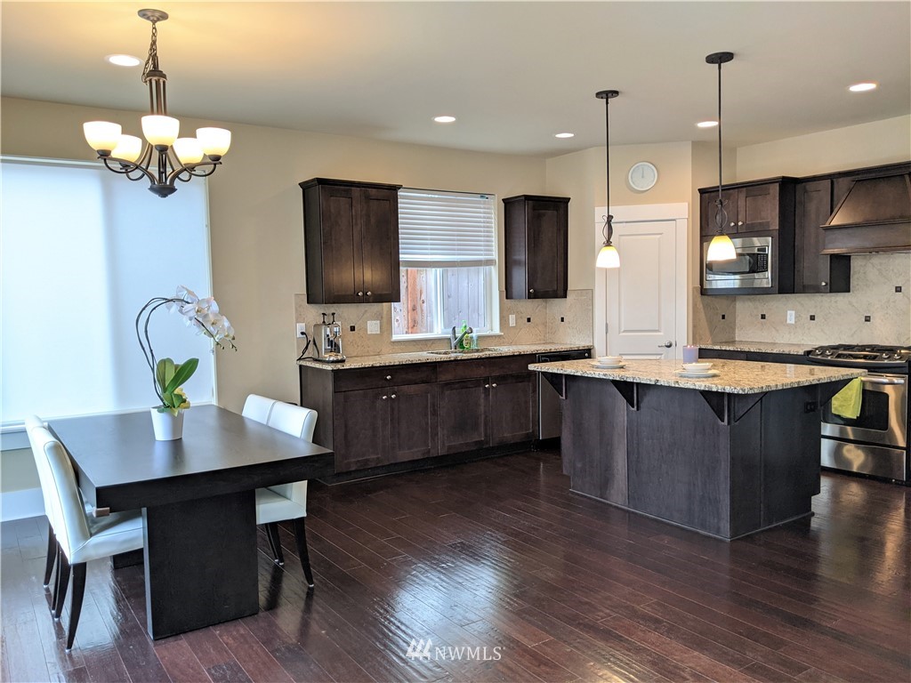 257 Vashon Avenue Northeast Renton, WA 98059 - Photo 7 of 23