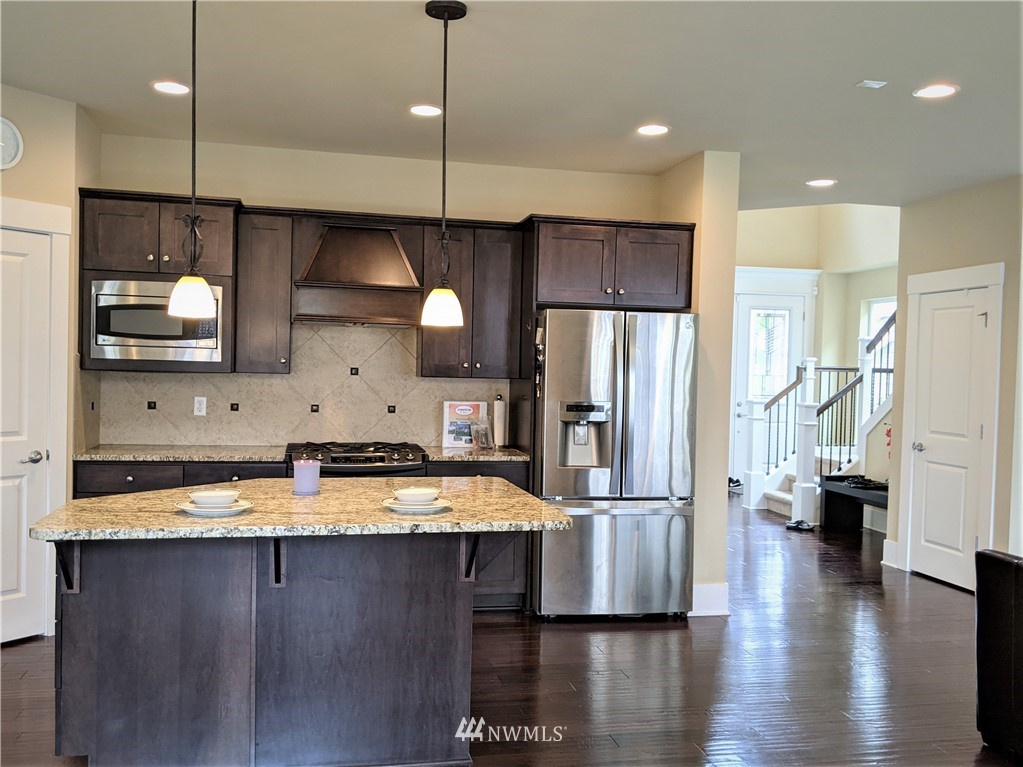 257 Vashon Avenue Northeast Renton, WA 98059 - Photo 9 of 23