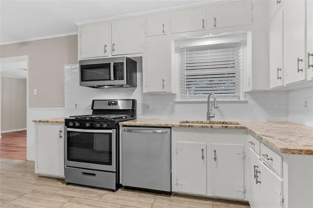 $1,800 | 5229 North Ira Street, Haltom City, TX 76117