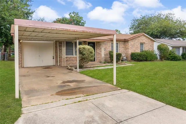 $1,800 | 5229 North Ira Street, Haltom City, TX 76117