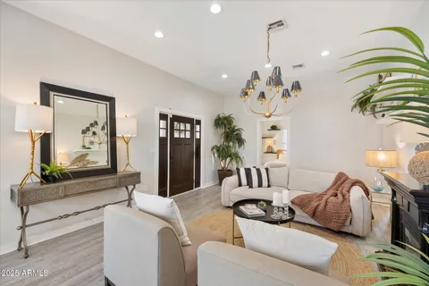 $749,000 | 412 North 14th Street, Phoenix, AZ 85006