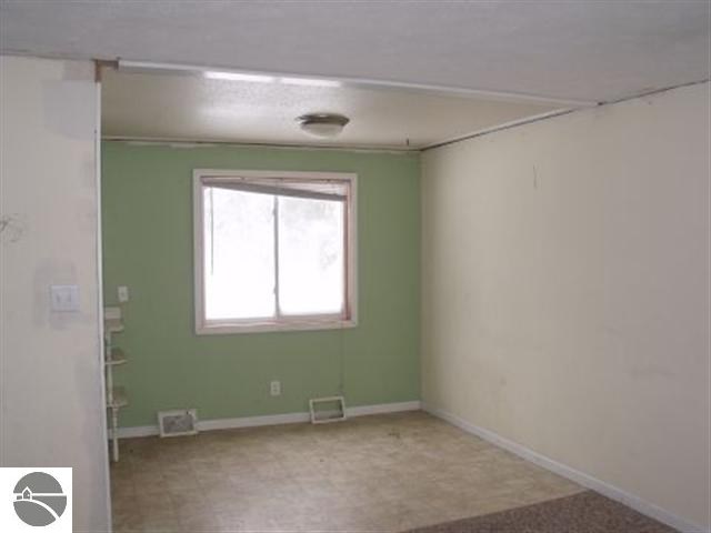 1265 North Haze Road Beulah, MI 49617 - Photo 7 of 27 1743371-6.JPG