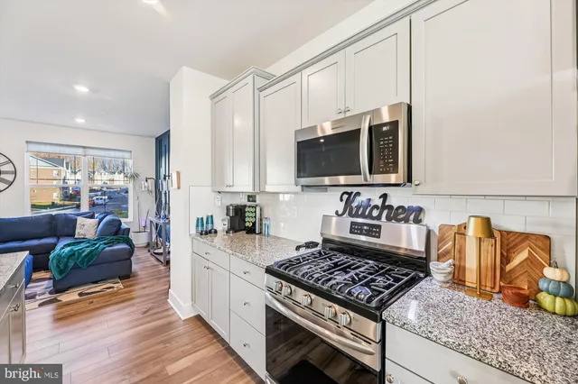 $425,000 | 6878 Barrowfield Place, Bryans Road, MD 20616