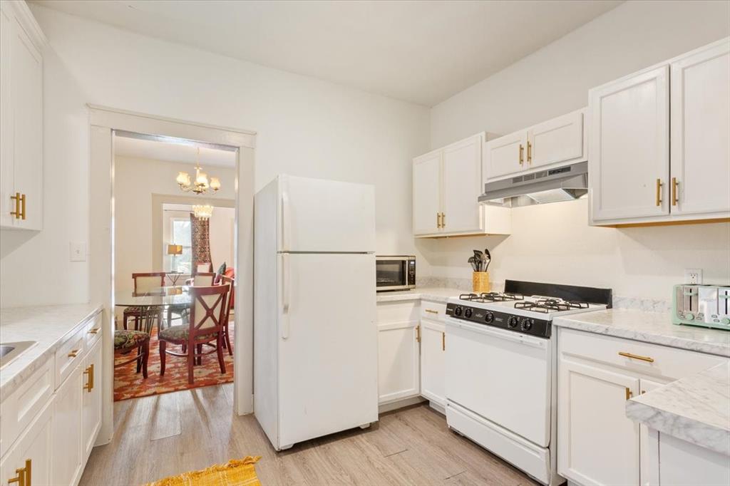 2015 Windsor Avenue Waco, TX 76708 - Photo 12 of 32