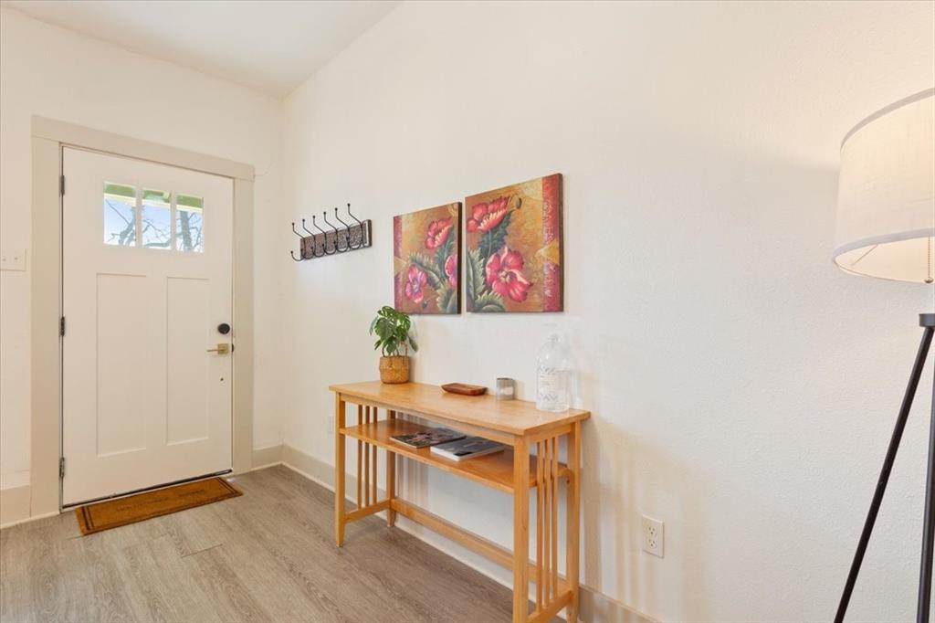 2015 Windsor Avenue Waco, TX 76708 - Photo 4 of 32