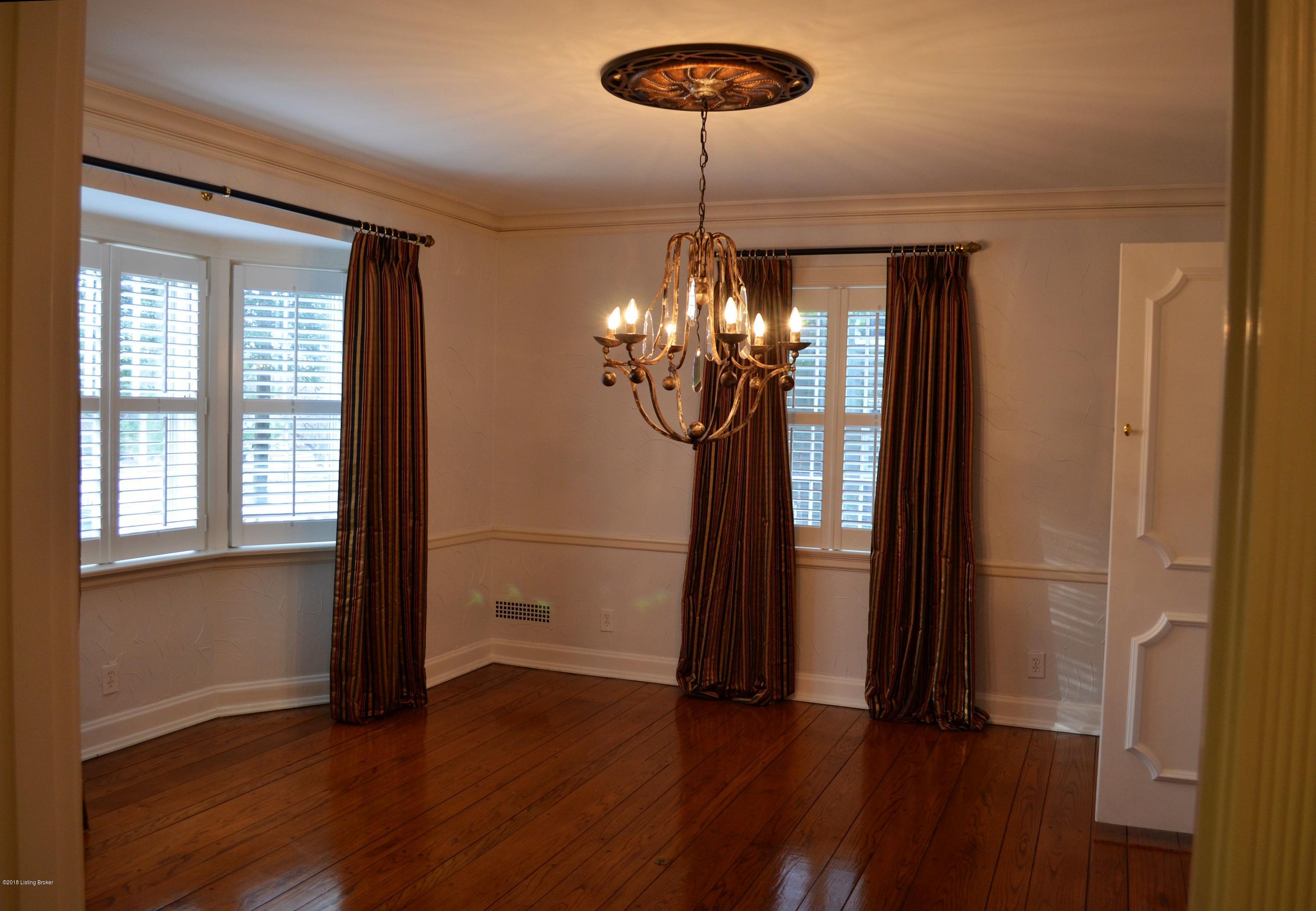 2711 Lexington Road Louisville, KY 40206 - Photo 11 of 39 DSC_0589
