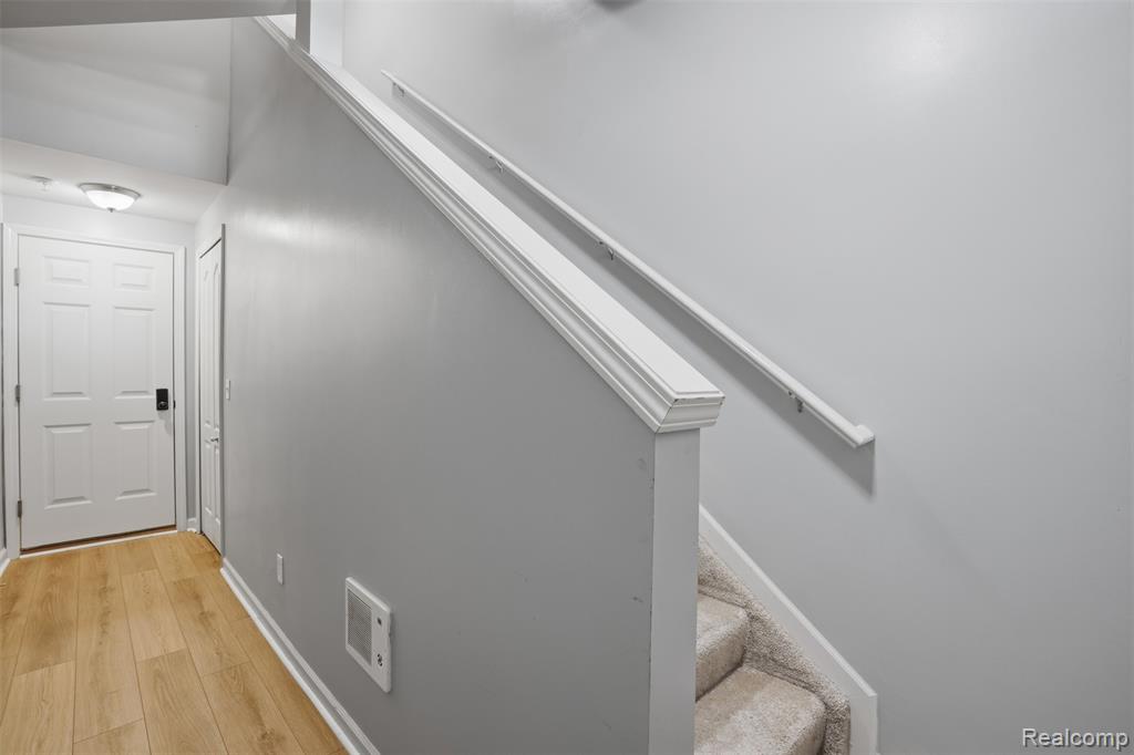 320 North Wixom Road, Unit 30 Wixom, MI 48393 - Photo 5 of 28