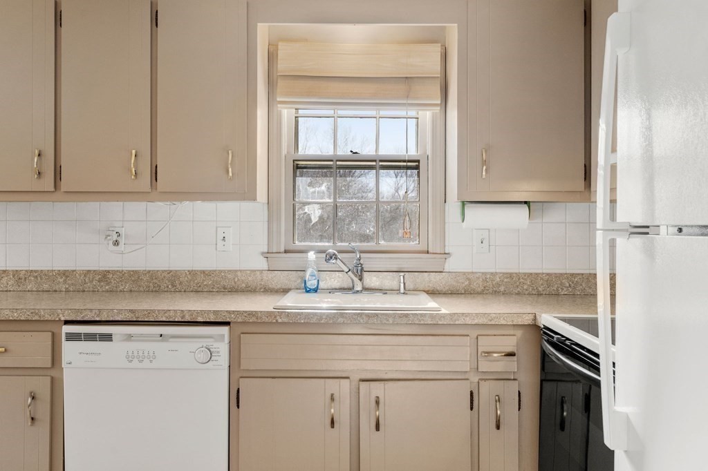 550 Chadwick Road Haverhill, MA 01835 - Photo 14 of 27 Gallery Image 14