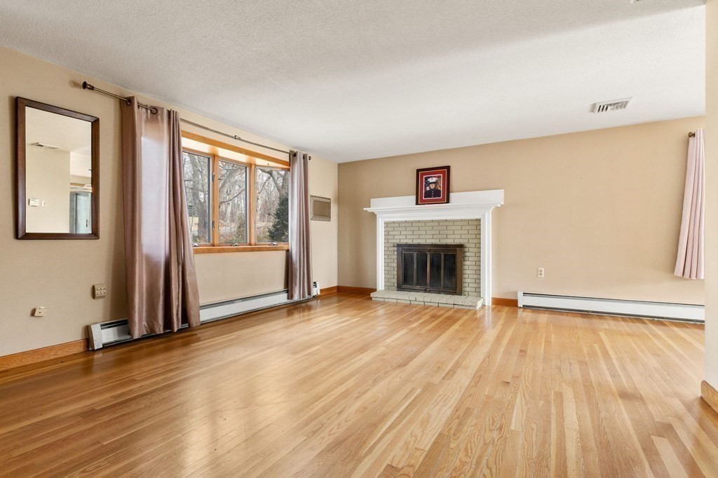 550 Chadwick Road Haverhill, MA 01835 - Photo 17 of 27 Gallery Image 17