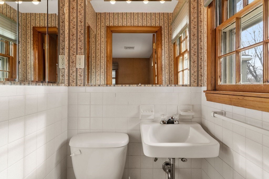 550 Chadwick Road Haverhill, MA 01835 - Photo 23 of 27 Gallery Image 23